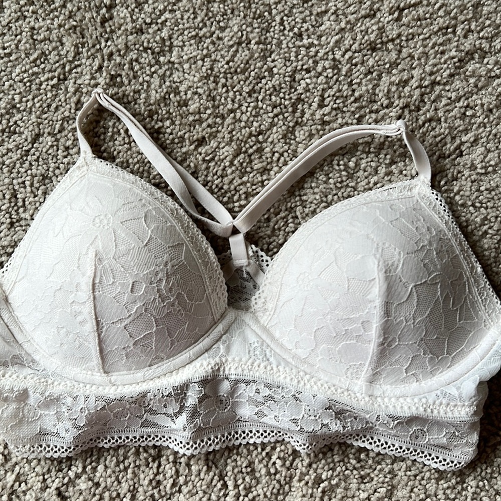 Victoria Secret Bralette medium❤️Sold